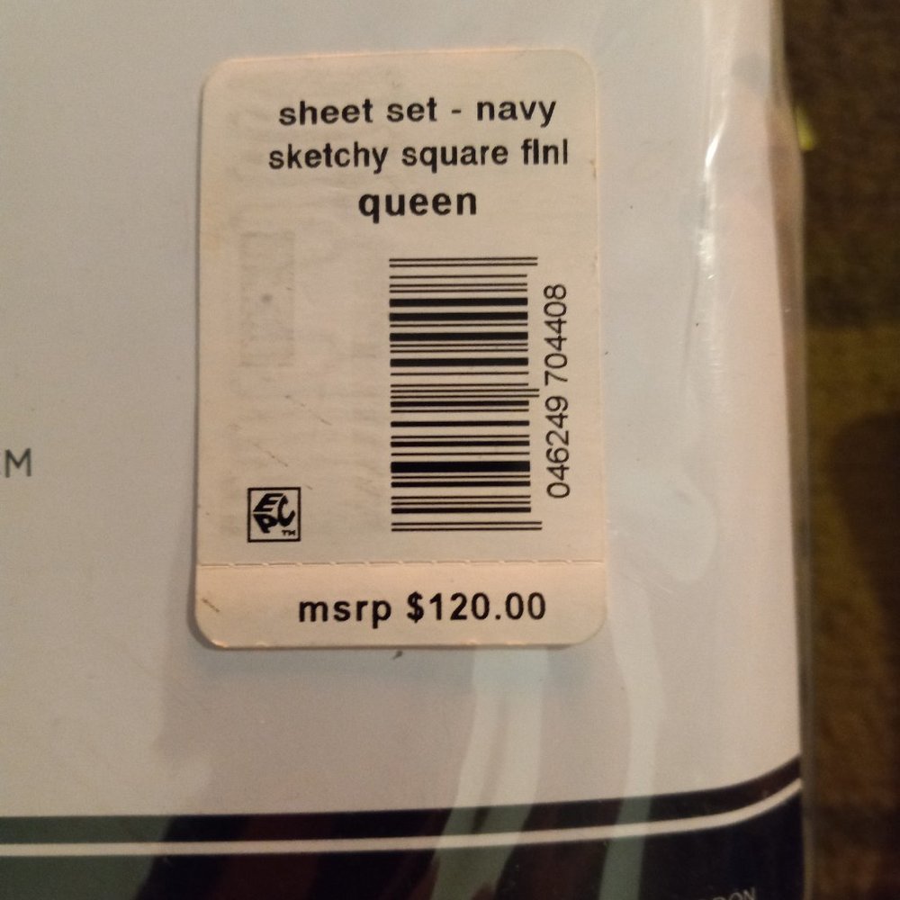 Tommy Hilfiger flannel queen sheets - Picture 3 of 5